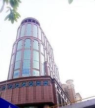 广州十三行新中国大厦服装
